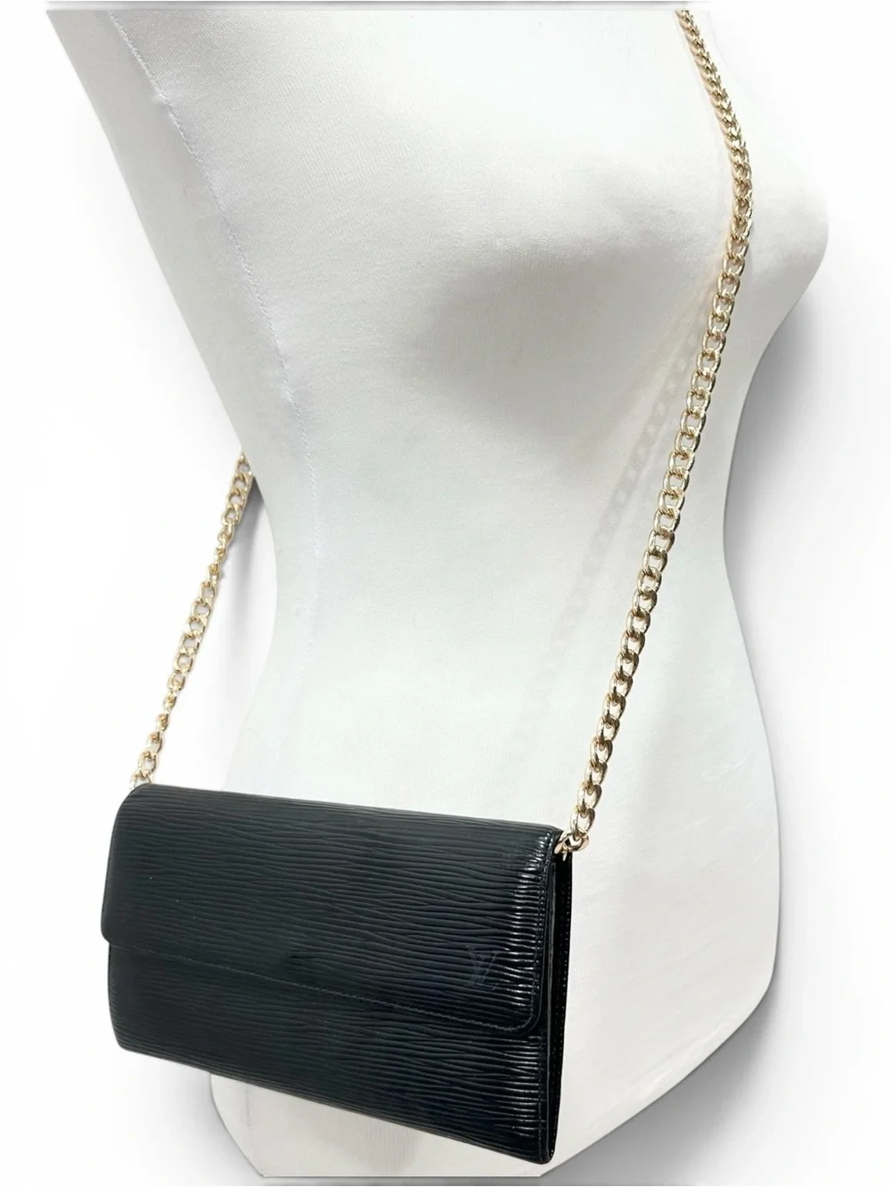 Louis Vuitton Black Epi Leather Sarah Wallet on Chain